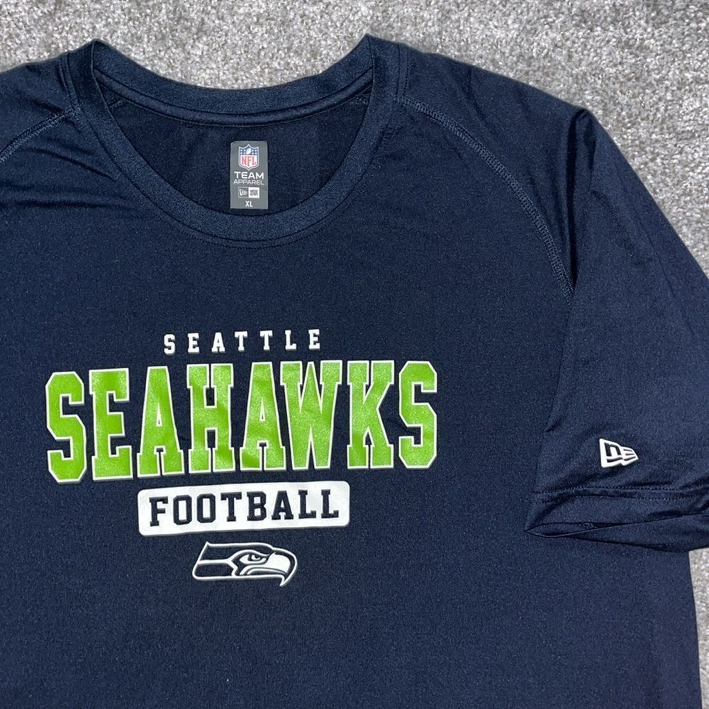 New Era Soft Polyester Seattle Seahawks Brand NFL varsity T Shirt XL men’s